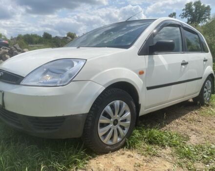 Білий Форд Фієста, об'ємом двигуна 1.4 л та пробігом 290 тис. км за 2750 $, фото 1 на Automoto.ua