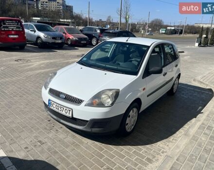 Білий Форд Фієста, об'ємом двигуна 1.4 л та пробігом 225 тис. км за 4000 $, фото 1 на Automoto.ua