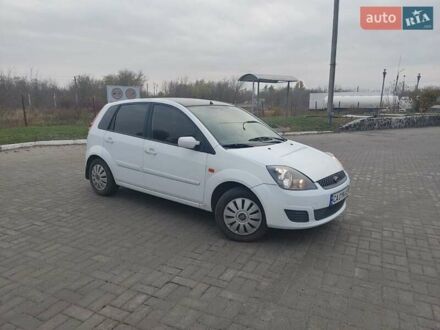Белый Форд Фиеста, объемом двигателя 1.24 л и пробегом 185 тыс. км за 2950 $, фото 1 на Automoto.ua