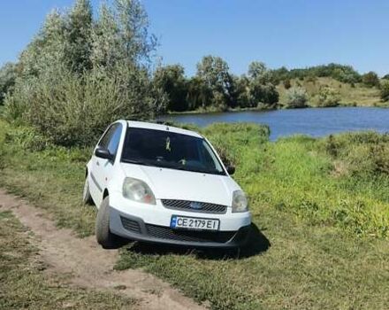 Белый Форд Фиеста, объемом двигателя 1.3 л и пробегом 246 тыс. км за 3700 $, фото 1 на Automoto.ua
