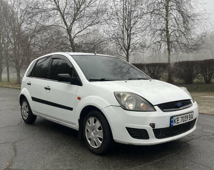 Белый Форд Фиеста, объемом двигателя 1.3 л и пробегом 228 тыс. км за 2899 $, фото 1 на Automoto.ua