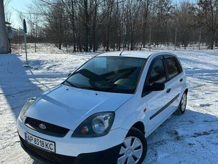 Форд Фиеста 2007 в Запорожье на Automoto.ua Белый Форд Фиеста, объемом двигателя 1.24 л и пробегом 160 тыс. км за 4200 $, фото 1 на Automoto.ua
