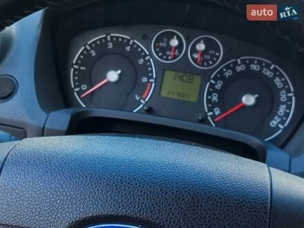 Белый Форд Фиеста, объемом двигателя 1.3 л и пробегом 247 тыс. км за 3700 $, фото 1 на Automoto.ua