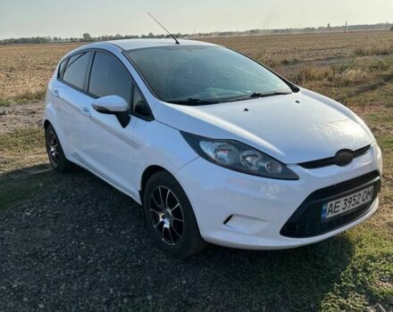 Белый Форд Фиеста, объемом двигателя 1.2 л и пробегом 227 тыс. км за 4300 $, фото 1 на Automoto.ua