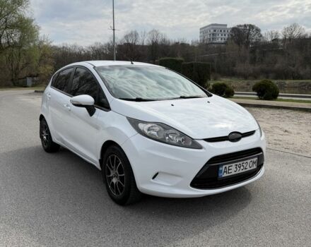 Белый Форд Фиеста, объемом двигателя 1.25 л и пробегом 226 тыс. км за 4699 $, фото 1 на Automoto.ua