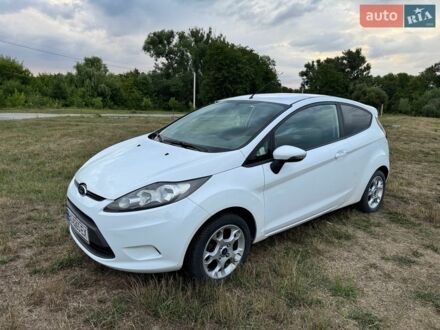 Білий Форд Фієста, об'ємом двигуна 1.24 л та пробігом 231 тис. км за 4500 $, фото 1 на Automoto.ua