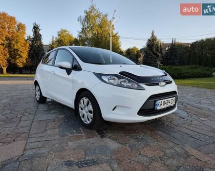 Білий Форд Фієста, об'ємом двигуна 1.25 л та пробігом 253 тис. км за 4900 $, фото 1 на Automoto.ua