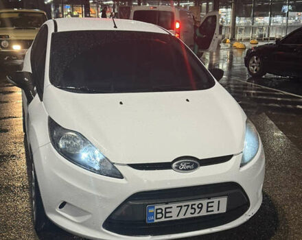 Белый Форд Фиеста, объемом двигателя 1.4 л и пробегом 227 тыс. км за 4800 $, фото 1 на Automoto.ua