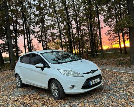 Білий Форд Фієста, об'ємом двигуна 1.25 л та пробігом 180 тис. км за 5500 $, фото 1 на Automoto.ua