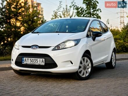Белый Форд Фиеста, объемом двигателя 1.25 л и пробегом 179 тыс. км за 4500 $, фото 1 на Automoto.ua