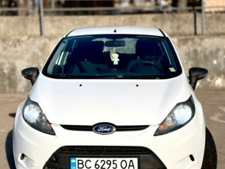 Белый Форд Фиеста, объемом двигателя 1.24 л и пробегом 211 тыс. км за 4900 $, фото 1 на Automoto.ua