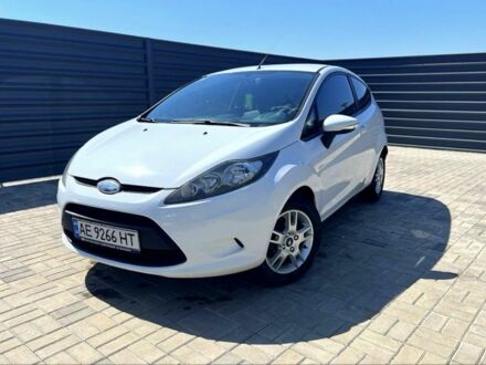 Белый Форд Фиеста, объемом двигателя 1.6 л и пробегом 2 тыс. км за 5000 $, фото 1 на Automoto.ua