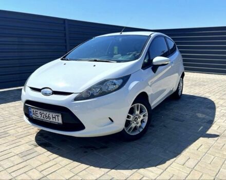 Белый Форд Фиеста, объемом двигателя 1.6 л и пробегом 2 тыс. км за 5000 $, фото 1 на Automoto.ua