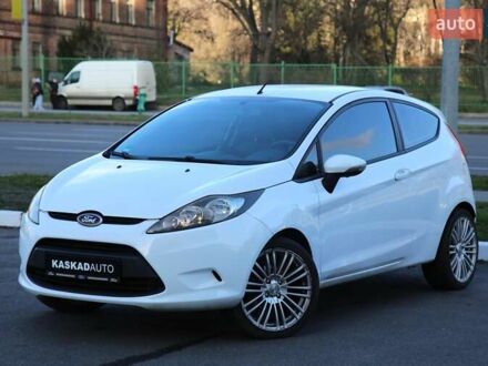 Белый Форд Фиеста, объемом двигателя 1.2 л и пробегом 215 тыс. км за 5500 $, фото 1 на Automoto.ua
