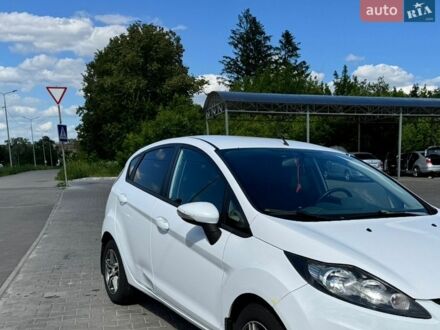 Белый Форд Фиеста, объемом двигателя 1.4 л и пробегом 70 тыс. км за 5550 $, фото 1 на Automoto.ua
