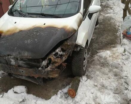 Білий Форд Фієста, об'ємом двигуна 1.2 л та пробігом 451 тис. км за 2500 $, фото 1 на Automoto.ua