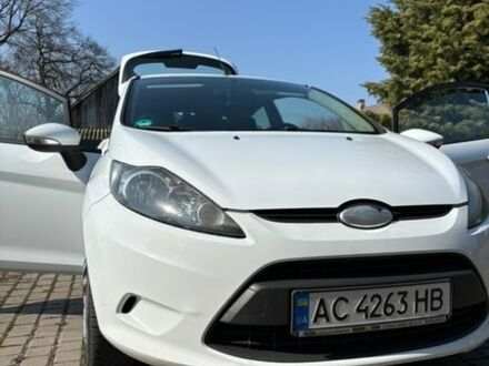 Белый Форд Фиеста, объемом двигателя 1.25 л и пробегом 271 тыс. км за 4900 $, фото 1 на Automoto.ua