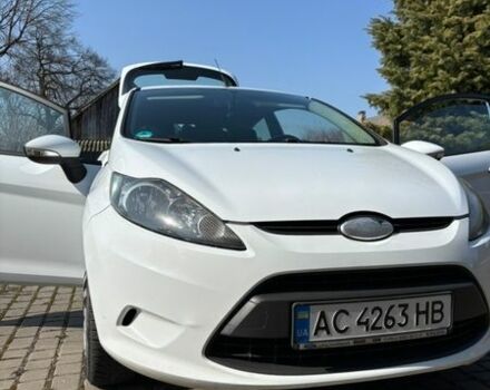 Белый Форд Фиеста, объемом двигателя 1.25 л и пробегом 271 тыс. км за 4500 $, фото 1 на Automoto.ua
