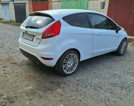 Білий Форд Фієста, об'ємом двигуна 1.2 л та пробігом 215 тис. км за 5500 $, фото 1 на Automoto.ua