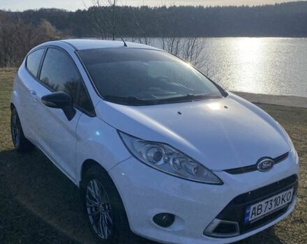 Білий Форд Фієста, об'ємом двигуна 1.6 л та пробігом 250 тис. км за 5400 $, фото 1 на Automoto.ua