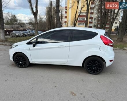 Білий Форд Фієста, об'ємом двигуна 1.4 л та пробігом 188 тис. км за 5499 $, фото 1 на Automoto.ua