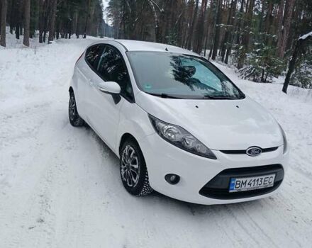 Білий Форд Фієста, об'ємом двигуна 1.2 л та пробігом 160 тис. км за 4700 $, фото 1 на Automoto.ua