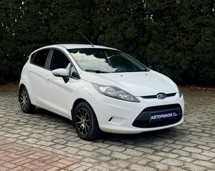 Белый Форд Фиеста, объемом двигателя 1.4 л и пробегом 222 тыс. км за 6800 $, фото 1 на Automoto.ua