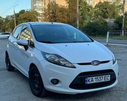 Білий Форд Фієста, об'ємом двигуна 1.4 л та пробігом 190 тис. км за 6000 $, фото 1 на Automoto.ua