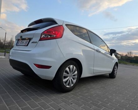 Білий Форд Фієста, об'ємом двигуна 1.4 л та пробігом 254 тис. км за 5400 $, фото 1 на Automoto.ua