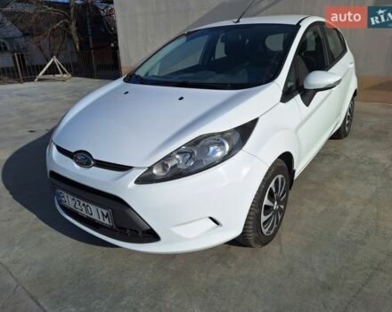 Білий Форд Фієста, об'ємом двигуна 1.2 л та пробігом 127 тис. км за 6200 $, фото 1 на Automoto.ua