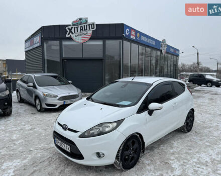 Білий Форд Фієста, об'ємом двигуна 1.4 л та пробігом 233 тис. км за 4800 $, фото 1 на Automoto.ua
