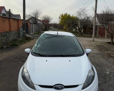Білий Форд Фієста, об'ємом двигуна 1.2 л та пробігом 103 тис. км за 2200 $, фото 1 на Automoto.ua