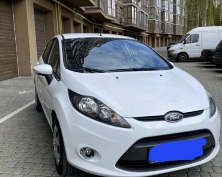 Белый Форд Фиеста, объемом двигателя 1.4 л и пробегом 96 тыс. км за 8605 $, фото 1 на Automoto.ua