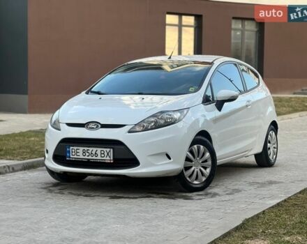 Белый Форд Фиеста, объемом двигателя 1.4 л и пробегом 205 тыс. км за 4400 $, фото 1 на Automoto.ua