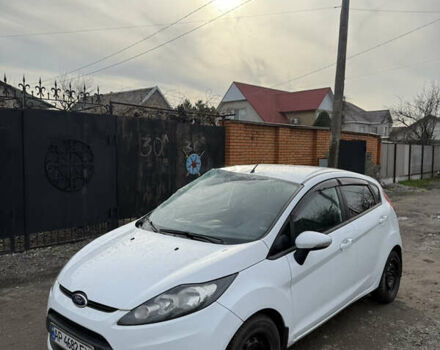 Білий Форд Фієста, об'ємом двигуна 1.24 л та пробігом 103 тис. км за 2000 $, фото 1 на Automoto.ua