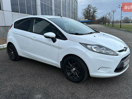 Белый Форд Фиеста, объемом двигателя 1.4 л и пробегом 220 тыс. км за 6950 $, фото 1 на Automoto.ua