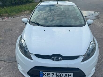 Білий Форд Фієста, об'ємом двигуна 1.24 л та пробігом 80 тис. км за 5600 $, фото 1 на Automoto.ua