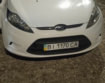 Білий Форд Фієста, об'ємом двигуна 1.2 л та пробігом 300 тис. км за 3000 $, фото 1 на Automoto.ua