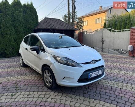 Білий Форд Фієста, об'ємом двигуна 1.4 л та пробігом 199 тис. км за 5000 $, фото 1 на Automoto.ua