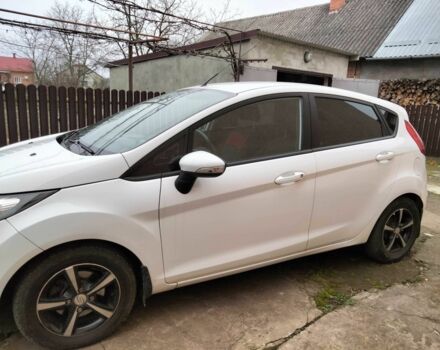 Белый Форд Фиеста, объемом двигателя 1.6 л и пробегом 205 тыс. км за 4500 $, фото 1 на Automoto.ua