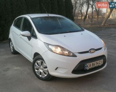 Белый Форд Фиеста, объемом двигателя 1.4 л и пробегом 128 тыс. км за 6900 $, фото 1 на Automoto.ua