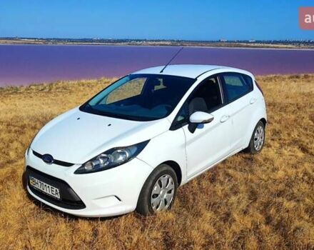 Белый Форд Фиеста, объемом двигателя 1.4 л и пробегом 128 тыс. км за 7900 $, фото 1 на Automoto.ua