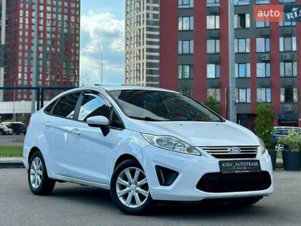Форд Фієста 2011 у Києві на Automoto.ua Білий Форд Фієста, об'ємом двигуна 1.6 л та пробігом 304 тис. км за 6900 $, фото 1 на Automoto.ua
