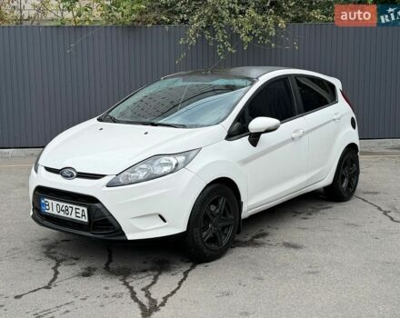 Белый Форд Фиеста, объемом двигателя 1.4 л и пробегом 138 тыс. км за 5500 $, фото 1 на Automoto.ua