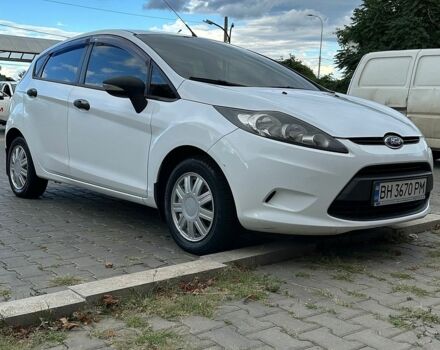 Білий Форд Фієста, об'ємом двигуна 1.25 л та пробігом 213 тис. км за 5200 $, фото 1 на Automoto.ua