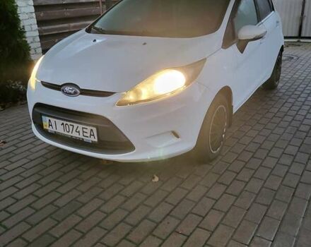 Білий Форд Фієста, об'ємом двигуна 1.4 л та пробігом 198 тис. км за 6700 $, фото 1 на Automoto.ua