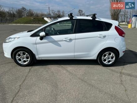 Белый Форд Фиеста, объемом двигателя 1.25 л и пробегом 157 тыс. км за 5800 $, фото 1 на Automoto.ua