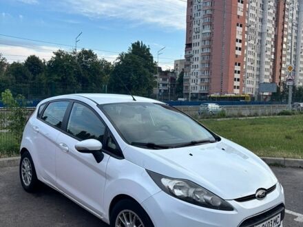 Білий Форд Фієста, об'ємом двигуна 1.4 л та пробігом 260 тис. км за 5200 $, фото 1 на Automoto.ua