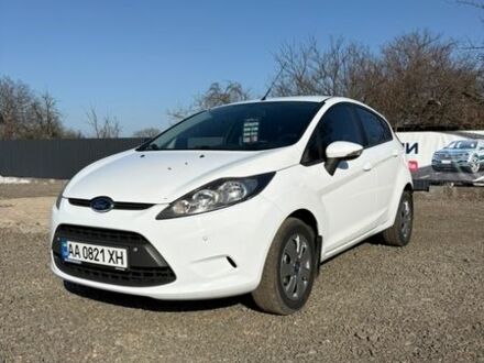 Білий Форд Фієста, об'ємом двигуна 1.39 л та пробігом 82 тис. км за 7500 $, фото 1 на Automoto.ua