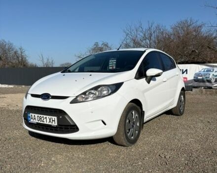 Белый Форд Фиеста, объемом двигателя 1.39 л и пробегом 82 тыс. км за 7500 $, фото 1 на Automoto.ua